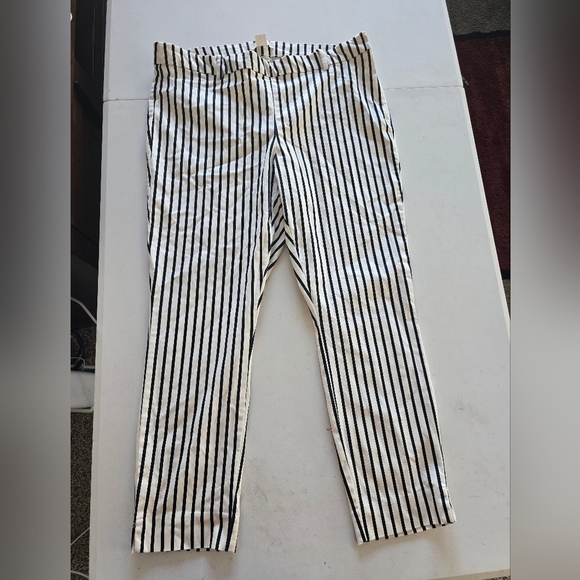 H&M Pants Womens Sz 16 White Black Striped Ankle Mid Rise Side Zipper 36x27 - Picture 2 of 11